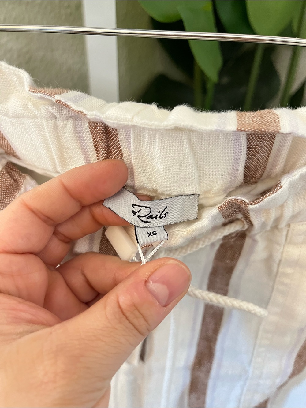 🤍 Rails 100% Linen Foster Coconut Stripe Linen Shorts XS | Luxury Linen Shorts - Picture 6 of 9